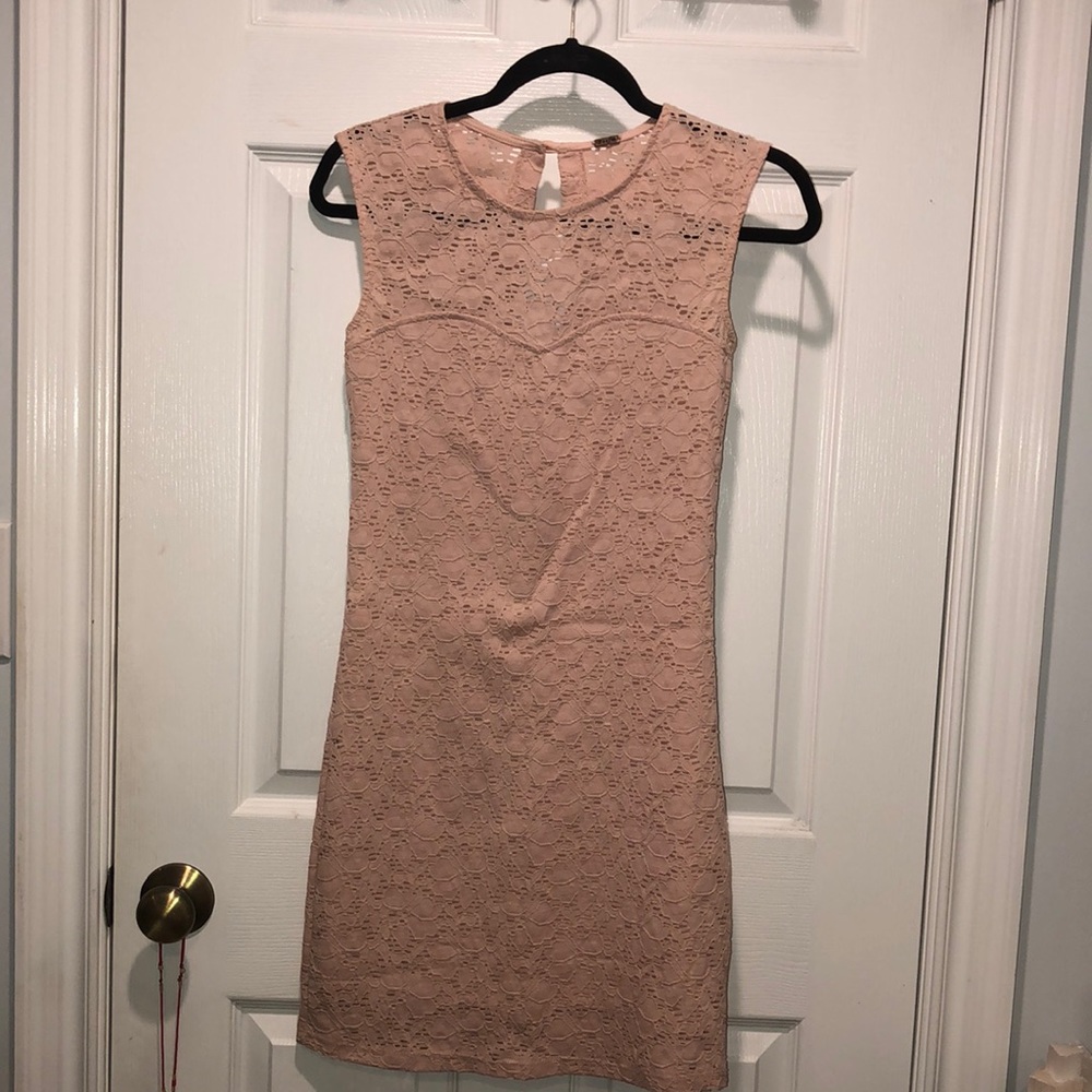 Lace stretch mini dress dusty rose color